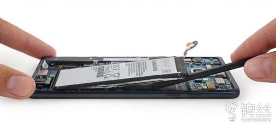 三星深陷爆炸門的背后 你手機里的電池安全嗎？_pic1